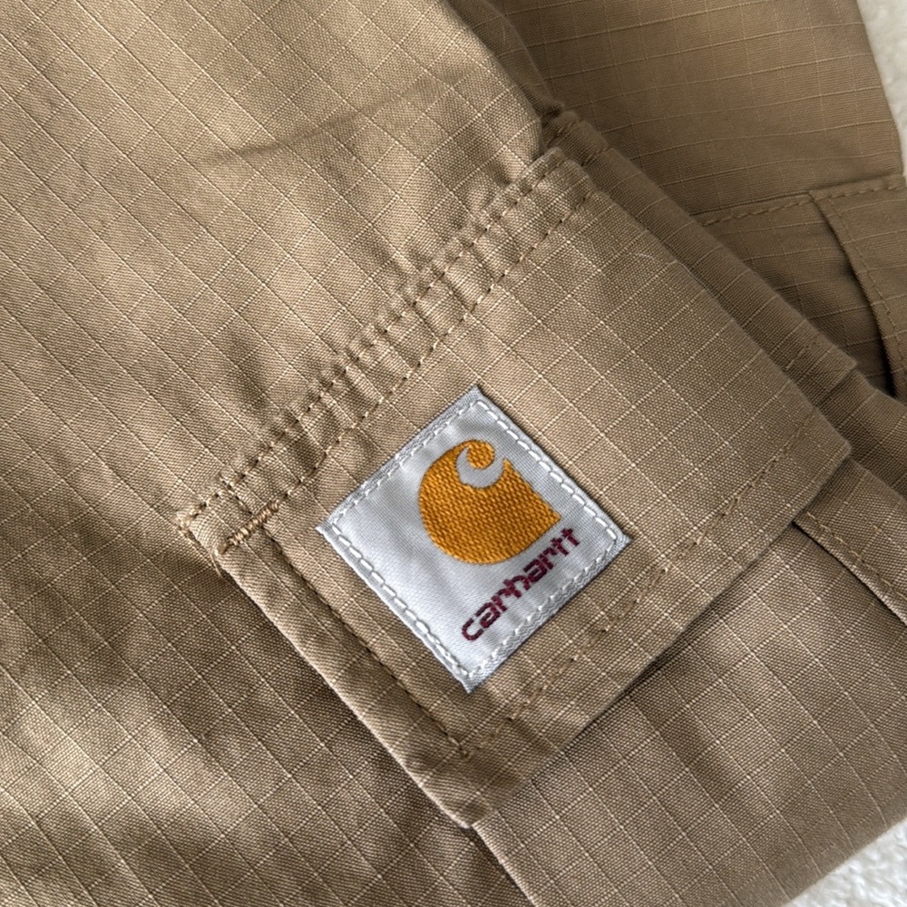 Carhartt WIP Tan Cargo Shorts Relaxed Fit